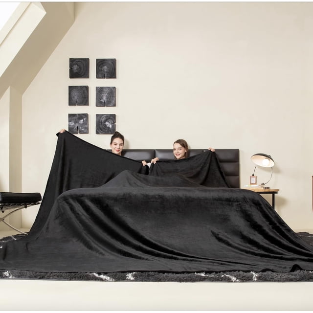 Manta COOVA Oversized King de 305 x 351 cm, color negro suave y cálido