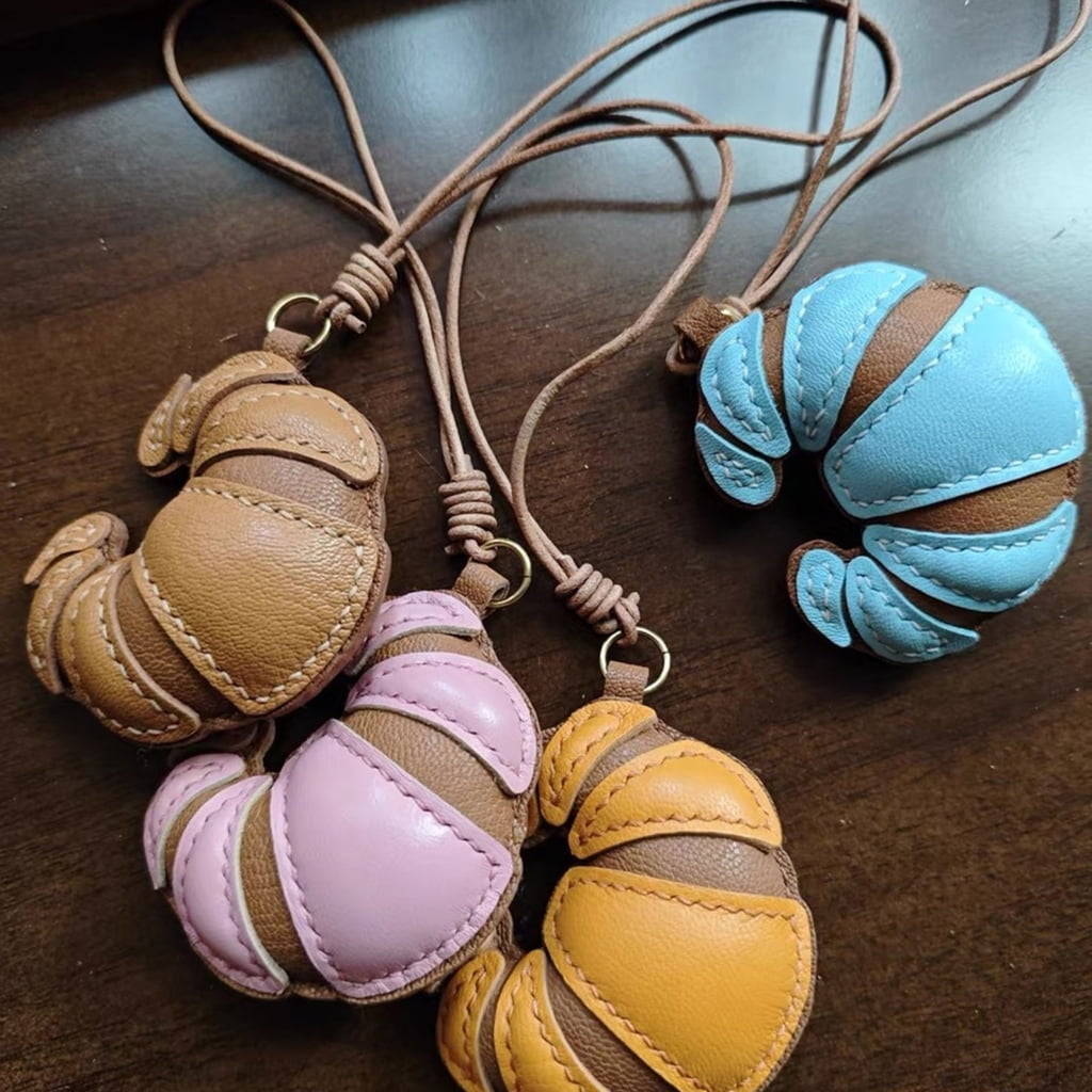 WINDLAND Elegant Croissant Shaped Bag Charm Stylish Food Pendant Key Ring Handmade Keychain Accessory for Trendsetters