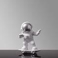 thumbnail image 3 of Figura de astronauta en patineta, estatua decorativa de escritorio, creativa y adorable. Plata, 3 of 9