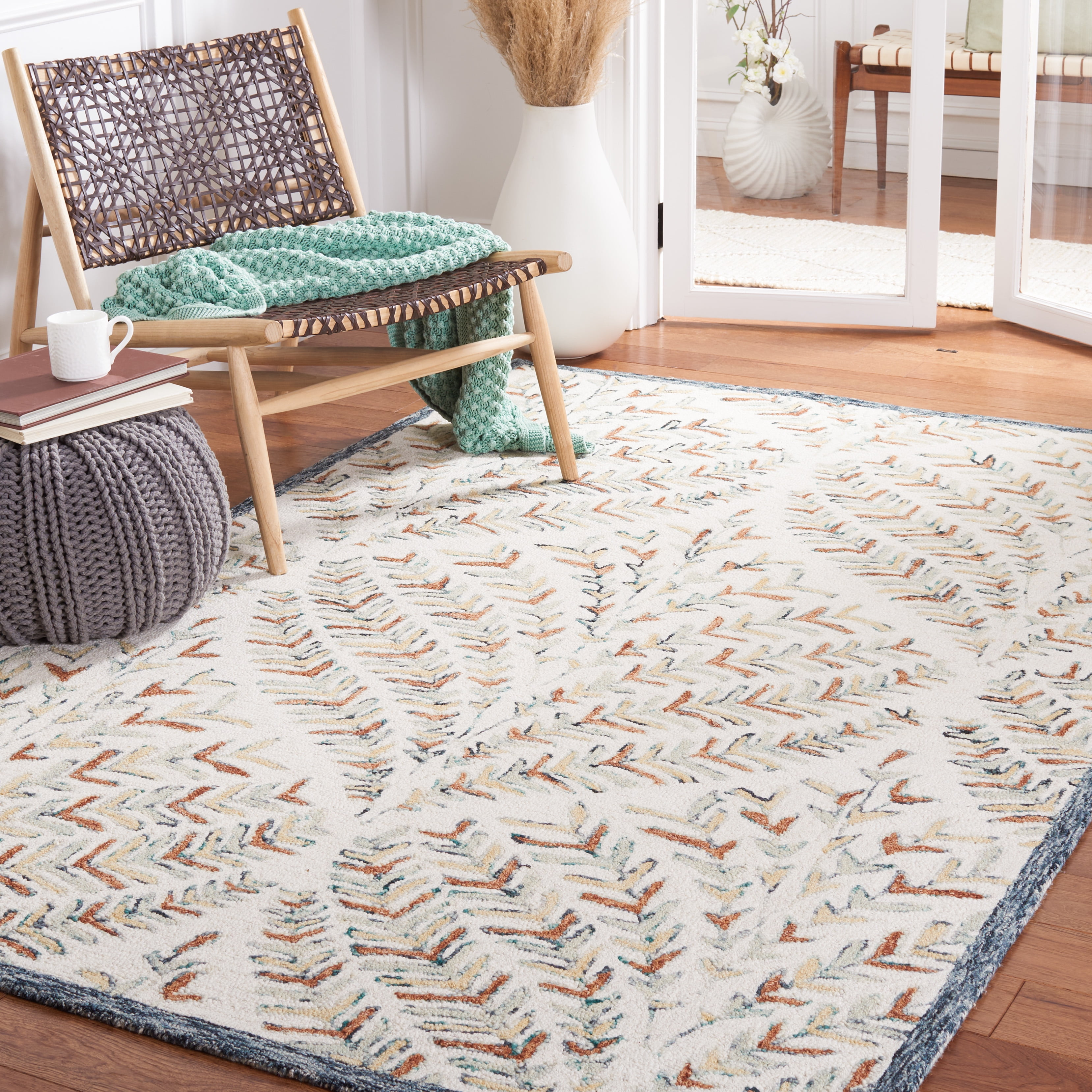 SAFAVIEH Capri Proinsias Leaves Wool Area Rug, Ivory/Green, 3' x 5'