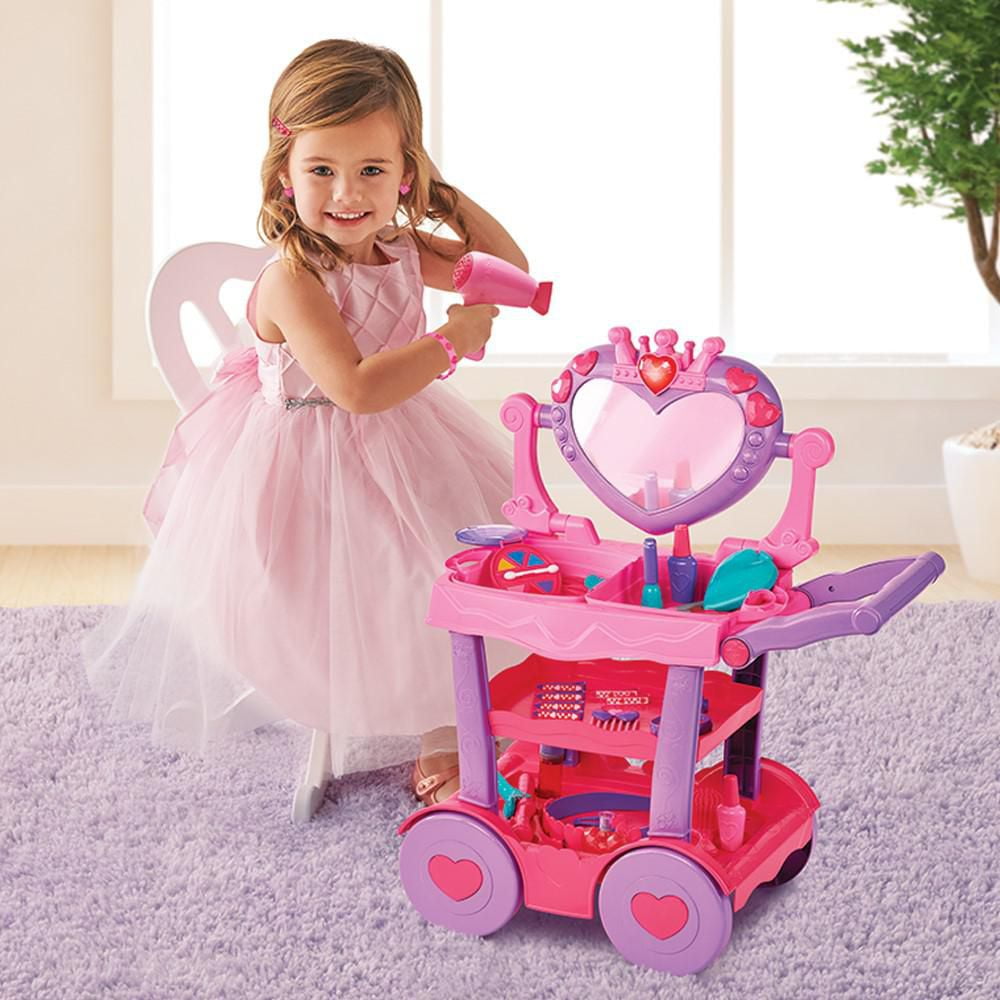 Centre de beaute sur chariot, lumière et son