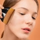 thumbnail image 4 of Brocha para base bronceadora para rostro y cuerpo. Aplicador bronceador. Brocha de maquillaje perfeccionadora para una cobertura suave y uniforme., 4 of 8