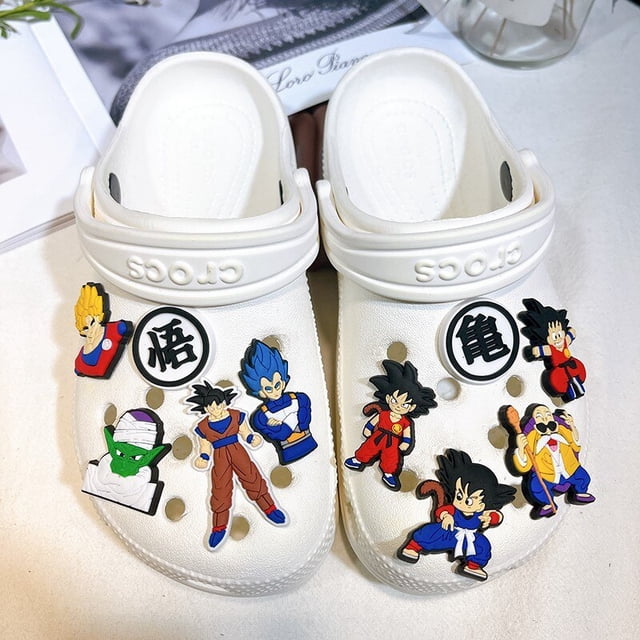 Hebilla de zapato de Dragon Ball, accesorios de Crocs de Goku, Super Saiyan, dijes de dibujos animados de moda, decoraciones de serpiente de cocodrilo, hebilla Unisex, regalo
