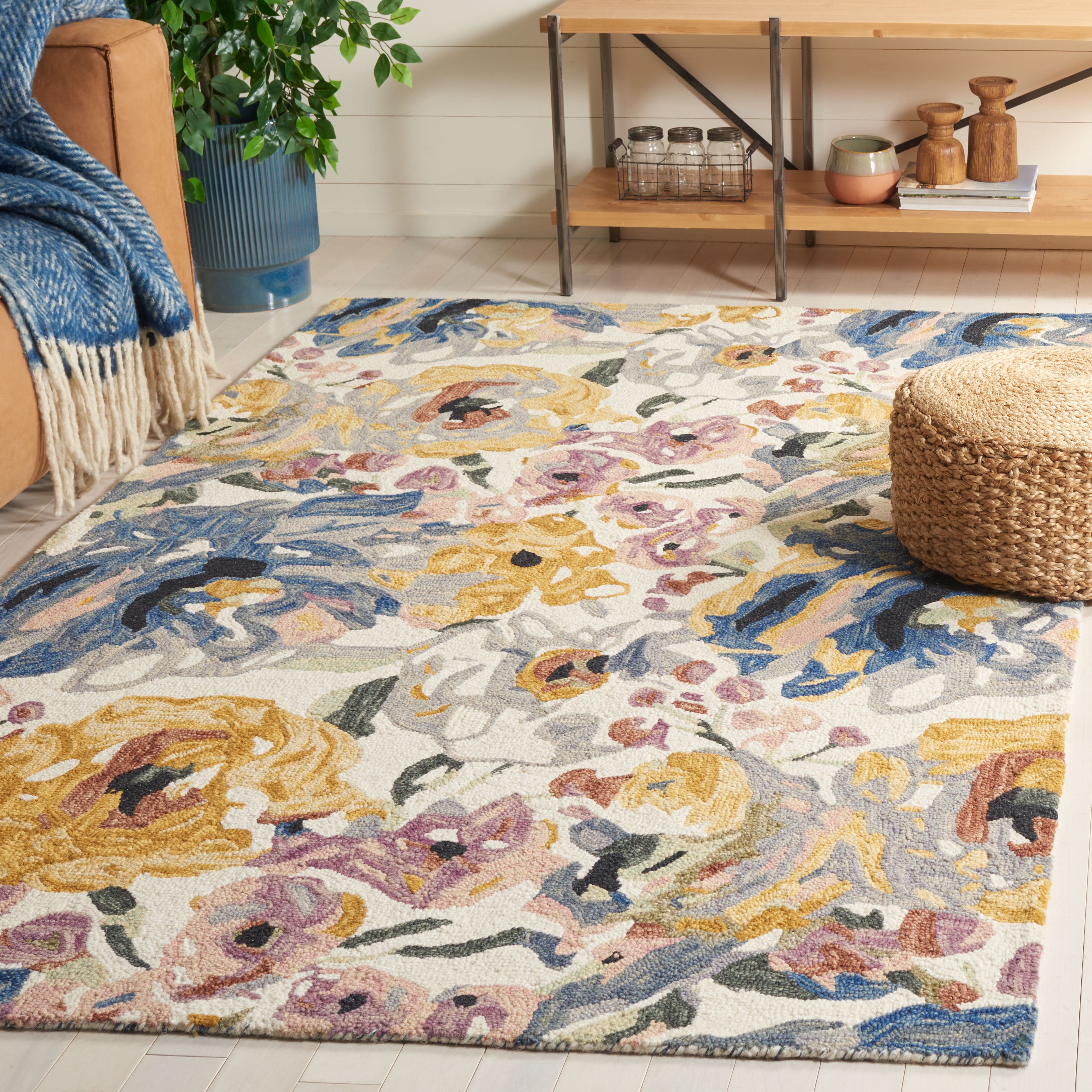 SAFAVIEH Jardin Constance Floral Area Rug, Ivory/Pink, 6' x 6' Square