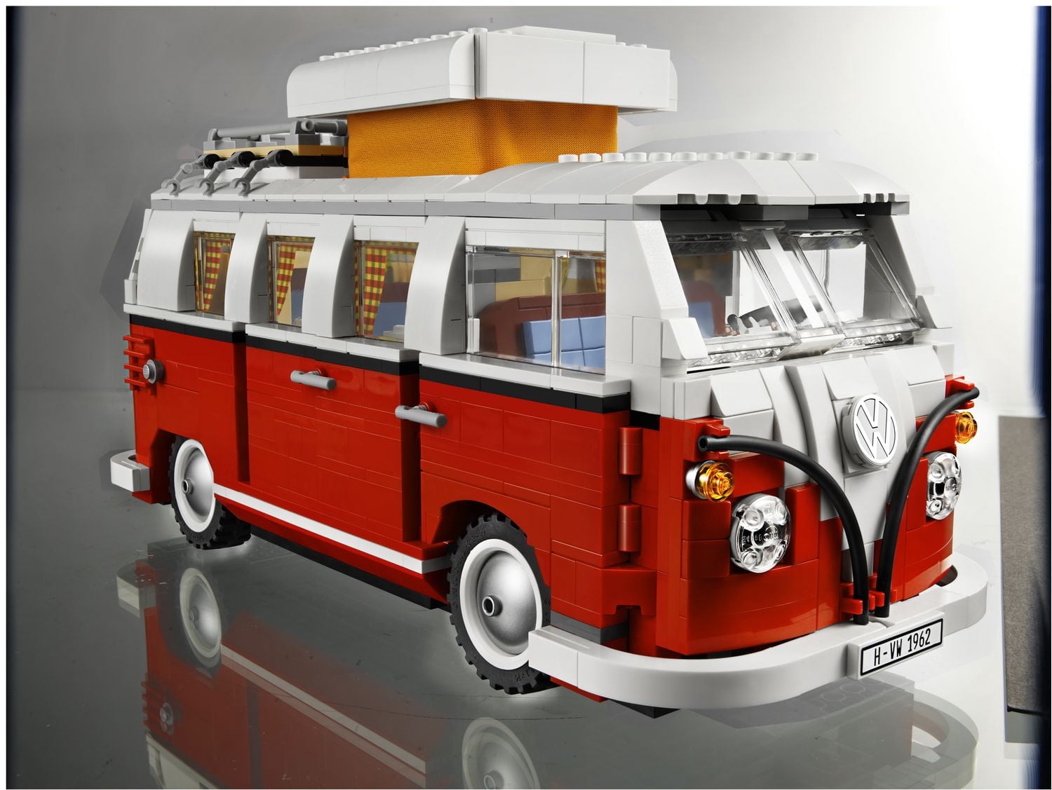 LEGO® Creator Expert® - Volkswagen T1 Camper Van (10220)