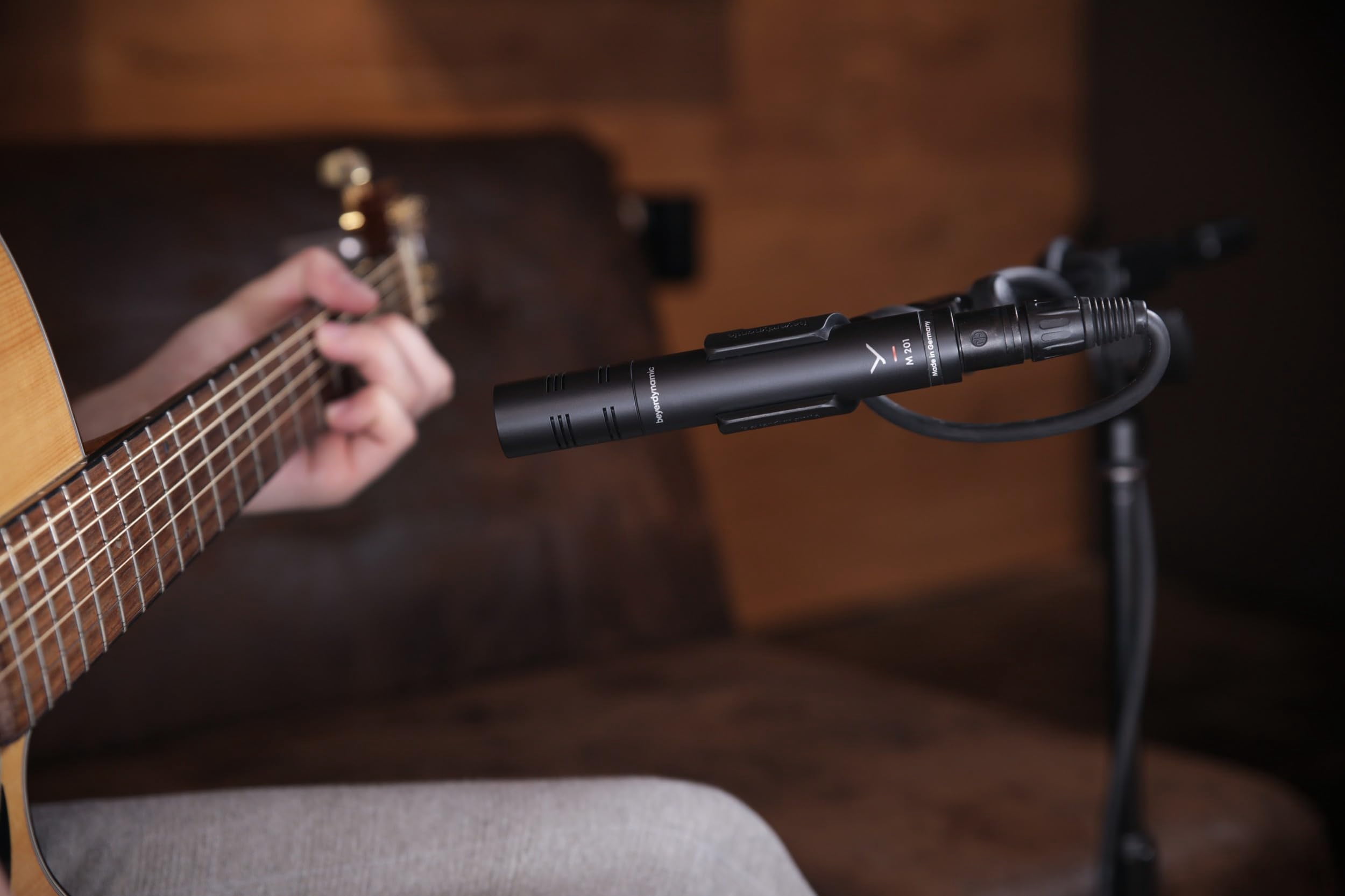 beyerdynamic M201 Dynamic Moving-Coil Microphone (HYPERCARDIOID)