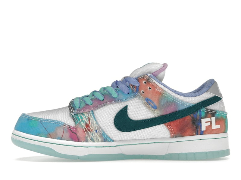 Nike Men's SB Dunk Low Futura Laboratories Bleached Aqua