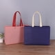 thumbnail image 3 of Bolsa de tela no tejida para tienda de ropa, bolsa de regalo con revestimiento, bolsa de compras de tela no tejida de color, 3 of 4