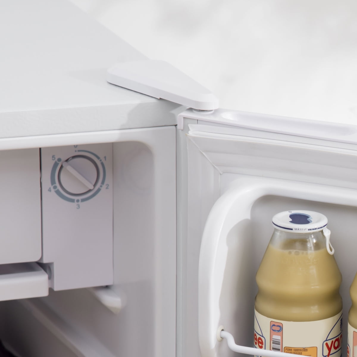 3.2 Cu Ft Mini Fridge with Freezer Single Door Compact Refrigerator Adjustable Thermostat Reversible Door for Bedroom Dorm Office Energy Efficient White