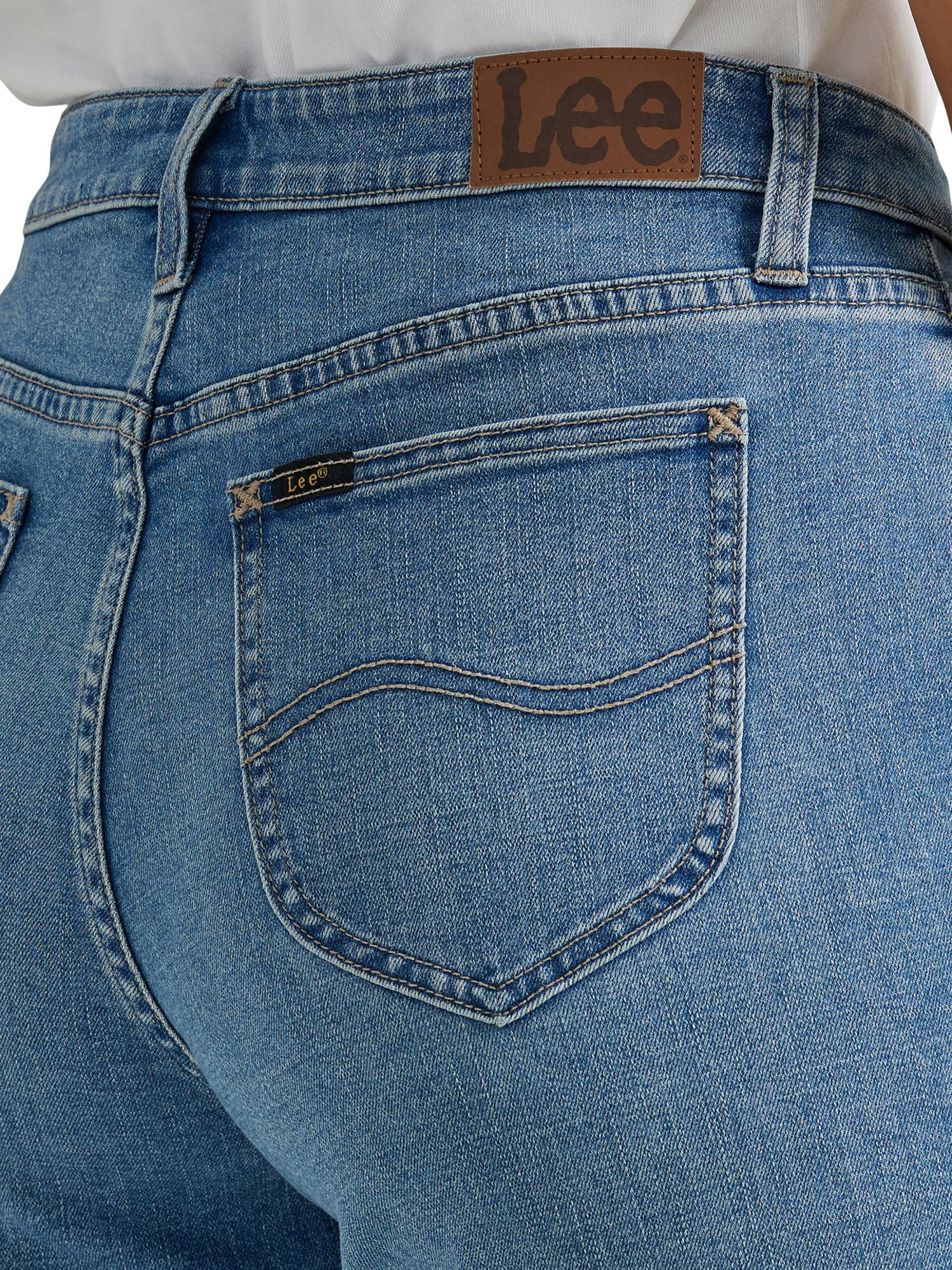 Lee® Women's Mid Rise 5" Cuffed Short