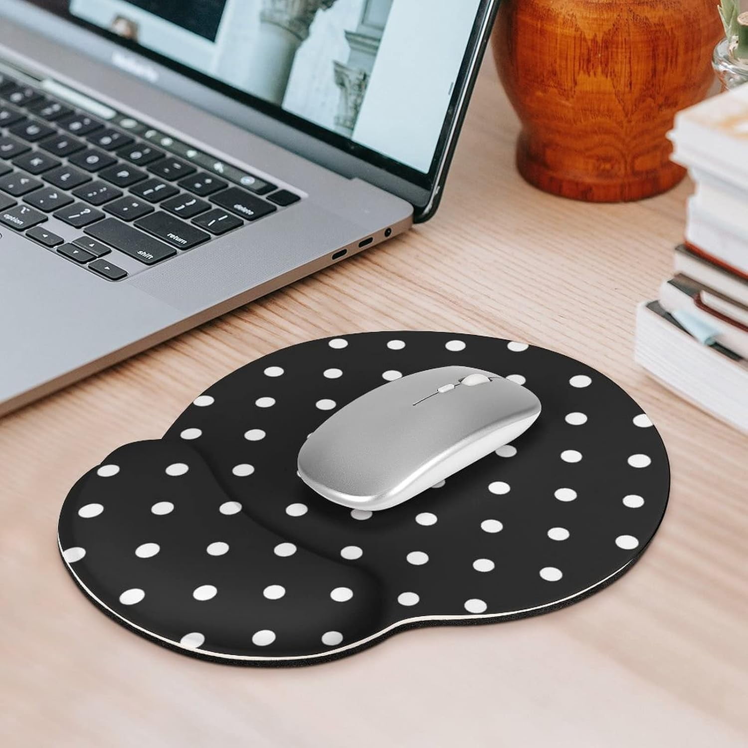 SEPTYK Polka Dot Black White Simple Pattern Ergonomic Mouse Pad with Wrist Support Rest Gel Non-Slip Rubber Base Mousepad for Computer Laptop Home Office Gaming -