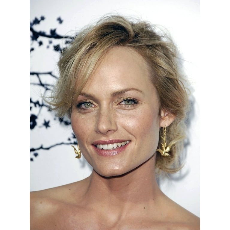 Amber Valletta At Arrivals For Premonition World Premiere