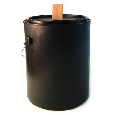 Kitchen Compost Bin - 1 Gallon Black Plastic (Polypropylene) Pail with Handle and Lid - Made of Recycled and Reclaimed Materials - Dishwasher Safe