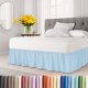 thumbnail image 1 of Faldón de cama envolvente con volantes - Azul claro - Para camas matrimoniales con caída de 45 cm - Correa elástica - Faldón plisado ajustable con tela cepillada y antiarrugas - Para mujeres, hombres,, 1 of 1