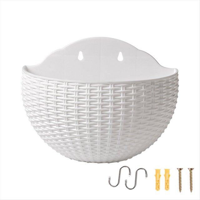 maceta de pared macetero de pared macetero de valla semicircular con drenaje y macetero de pared Blanca semicircular de plástico con textura tipo vid en estilo nórdico, vista frontal centrada que muestra cavidad superior y panel trasero con dos orificios para colgar; incluye dos ganchos en S, dos tarugos y tornillos. Estructura de doble capa con depósito inferior para riego; tamaño 21x16,5x9,5 cm. Apto para suculentas, hierbas o plantas colgantes.