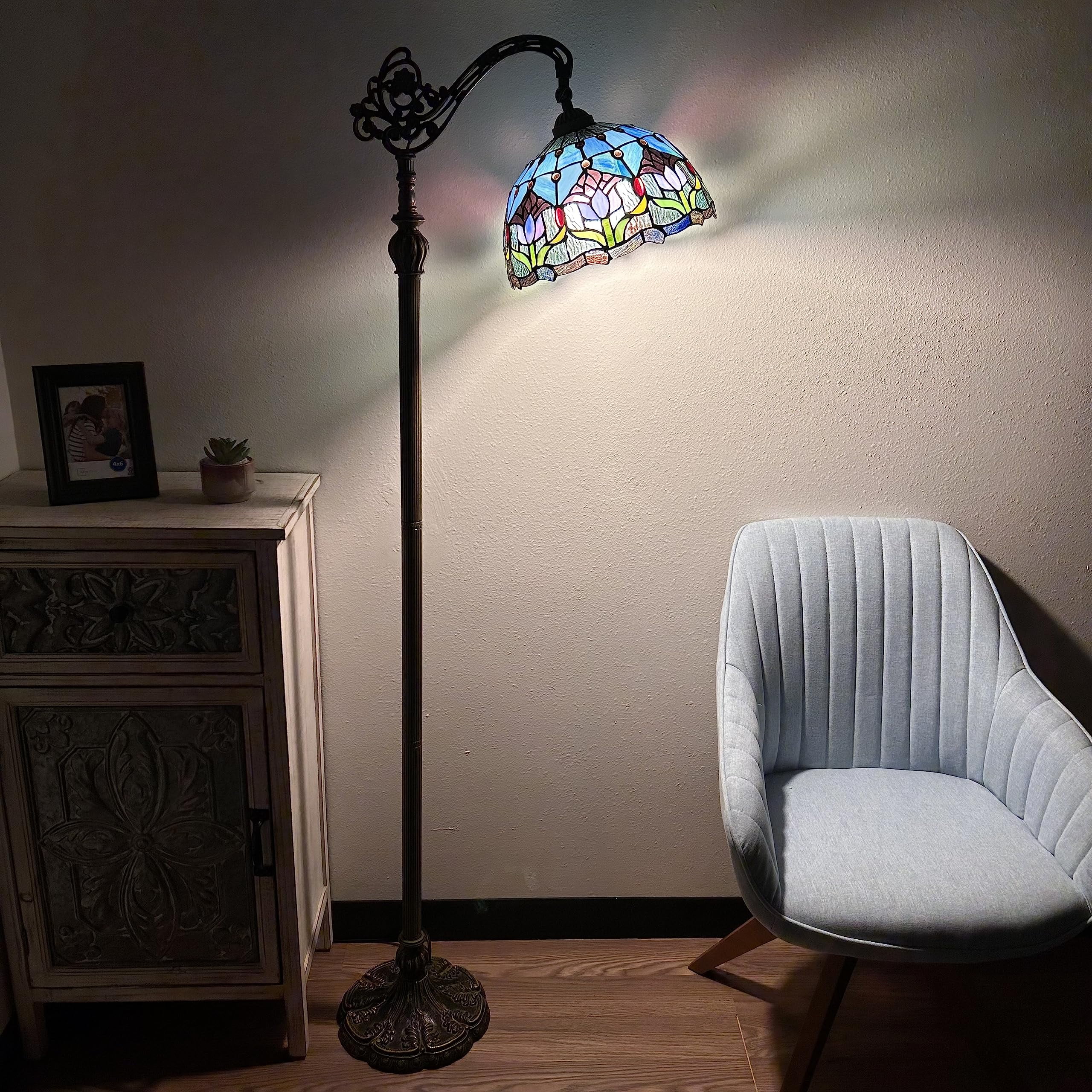 Enjoy Décor Lamps 63-Inch 1-Light Tulips Bowl Tiffany Floor Lamp with Stained Glass