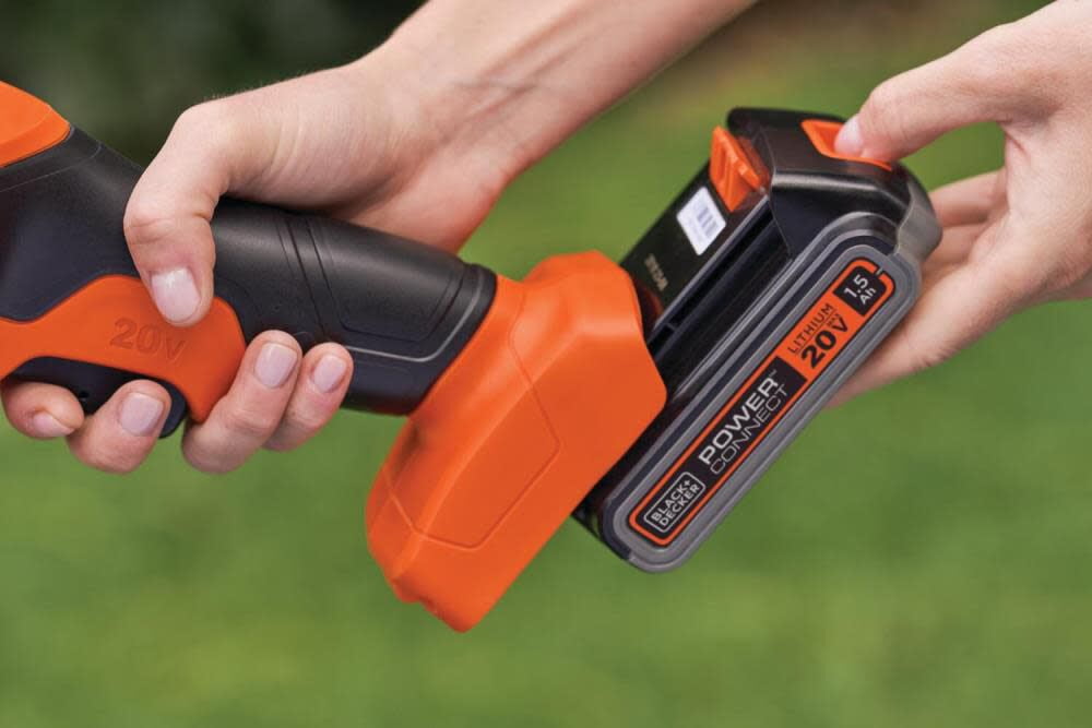 BLACK+DECKER 20V MAX* POWERCONNECT 3/8 in. Cordless Shear Shrubber Kit, (BCSS820C1)