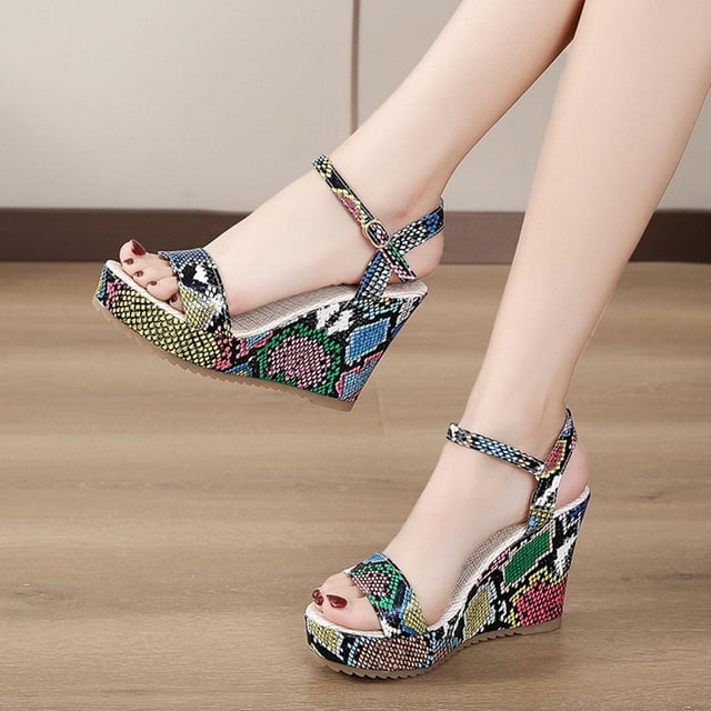 Zapatos de cuña con boca de pescado para mujer, sandalias de lujo con tacón alto y hebilla de tacón de cuña Wmkox8yii hfjk4816