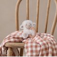 thumbnail image 3 of Sonajero de bebé elegante con peluche de corderito y aro de madera suave, 3 of 7