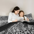 thumbnail image 5 of jejeloiu Abstract Leopard Print Queen Comforter Set,Rustic Farmhouse Bedding Sets,Abstract Fulid Art Bedding Comforter Set For Girl,Microfiber Bedroom Decor Reversible,3 Pieces, 5 of 8
