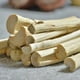thumbnail image 5 of Methold Palo de bambú dulce Natural y seguro para el tratamiento de los dientes, juguete para masticar Molar Suministros de alimentación y agua para mascotas, 5 of 6