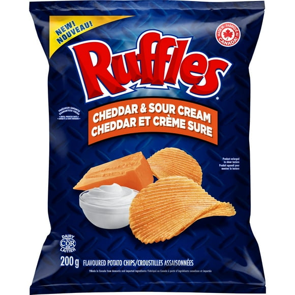 Ruffles Cheddar & Sour Cream Flavoured Potato Chips, 200g