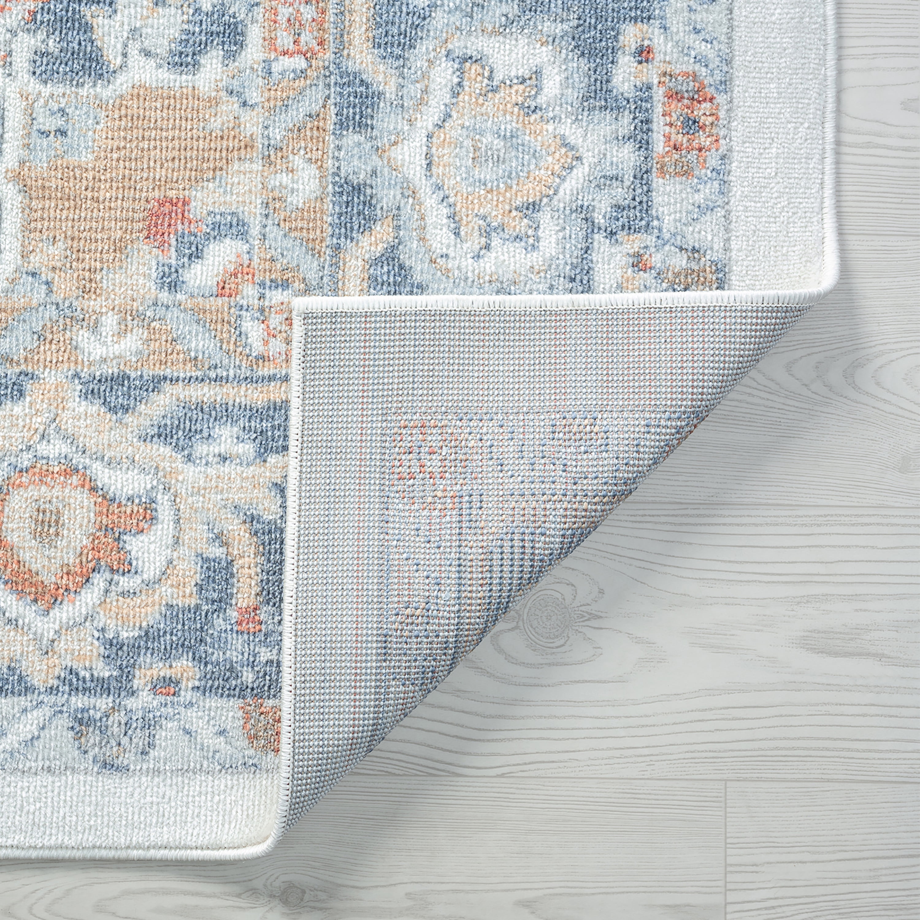 Allure Traditional 5' x 7' Cream and Navy Polypropylene Indoor Area Rug