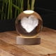 thumbnail image 1 of Bola de cristal 3D LED luz nocturna decoración patrón de corazón enchufe USB cálido con base de madera para dormitorio familia guardería niños 6 cm de diámetro, 1 of 10