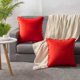 thumbnail image 3 of Paquete de 2 cubiertas de almohada decorativa con pompones de almohada de terciopelo cuadrado para el sofá dormitorio rojo 18 x 18 pulgadas 45x45 cm Sincero  electrónico, 3 of 7