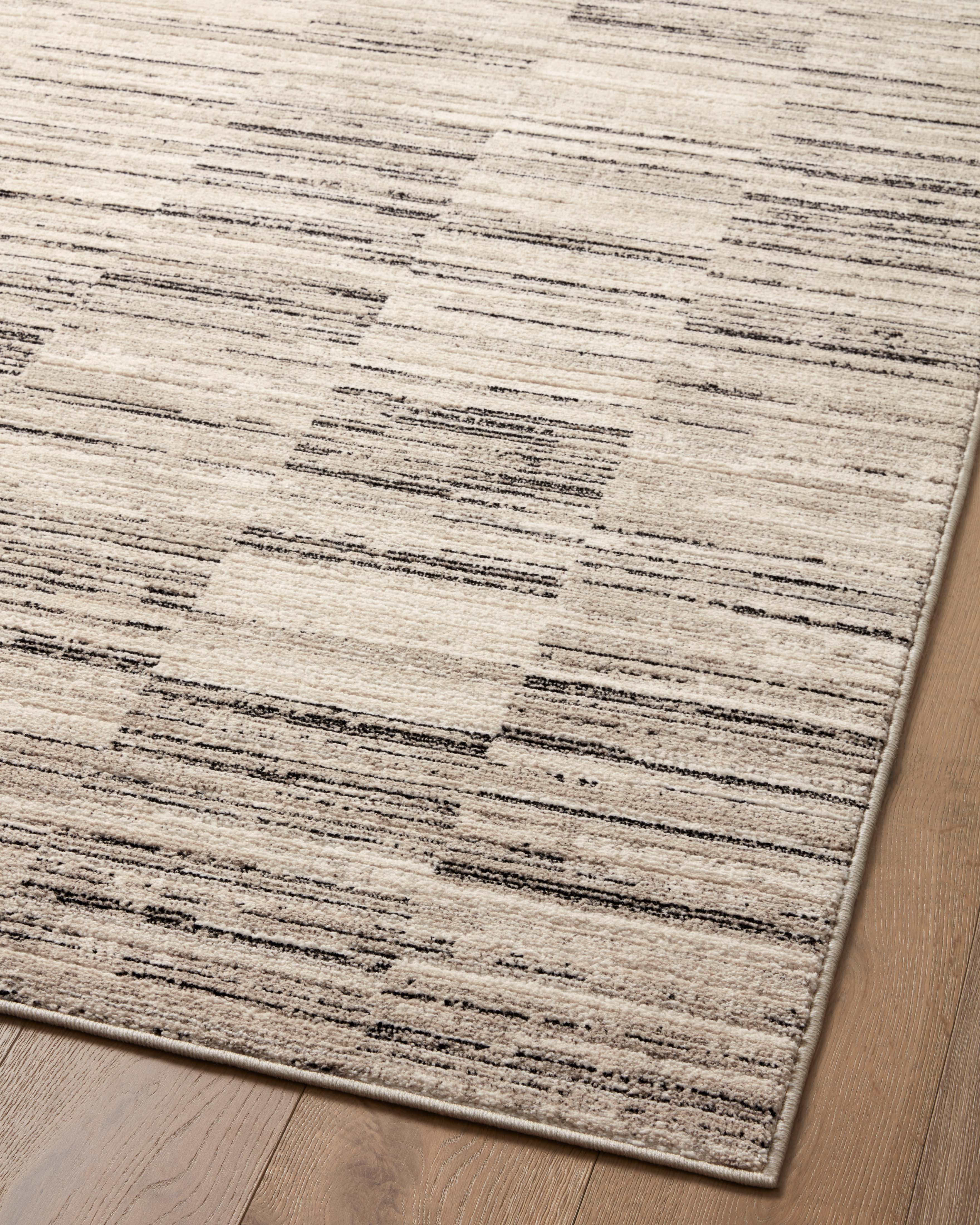 Loloi Darby Charcoal / Sand 2'-7" x 4' Accent Rug