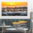 thumbnail image 1 of Sunrise Donnant de la Couleur pour les Eaux de Mer - Impression sur Toile, 1 of 3