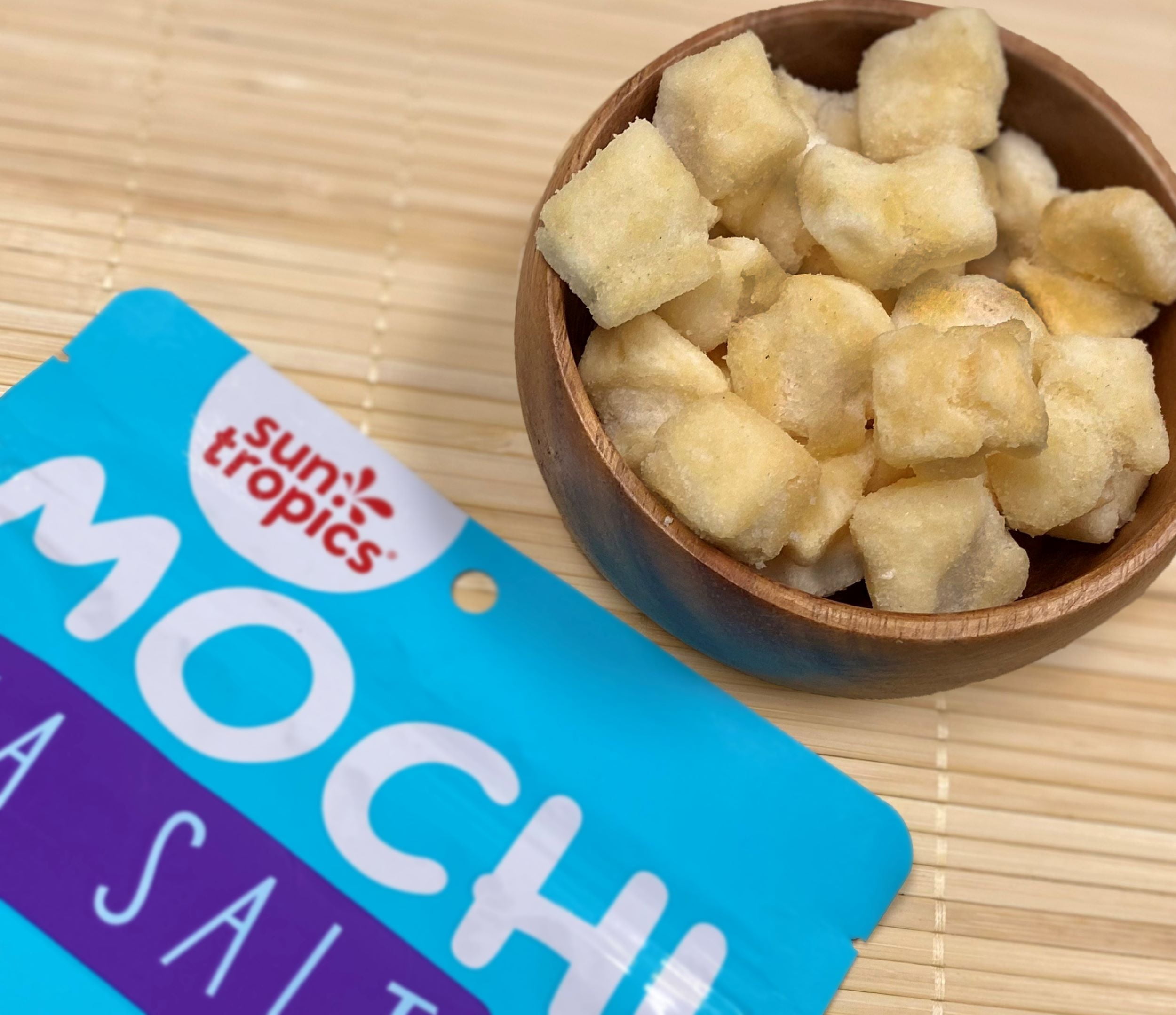 ビスケット・モシモシ Sun Tropics Gluten-Free MOCHI Snack Bites, Sea Salt, 6-Pack (3.5oz