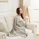 thumbnail image 2 of Manta tejida Blanket CYMULA 127 x 152 cm, color gris claro y suave, 2 of 8