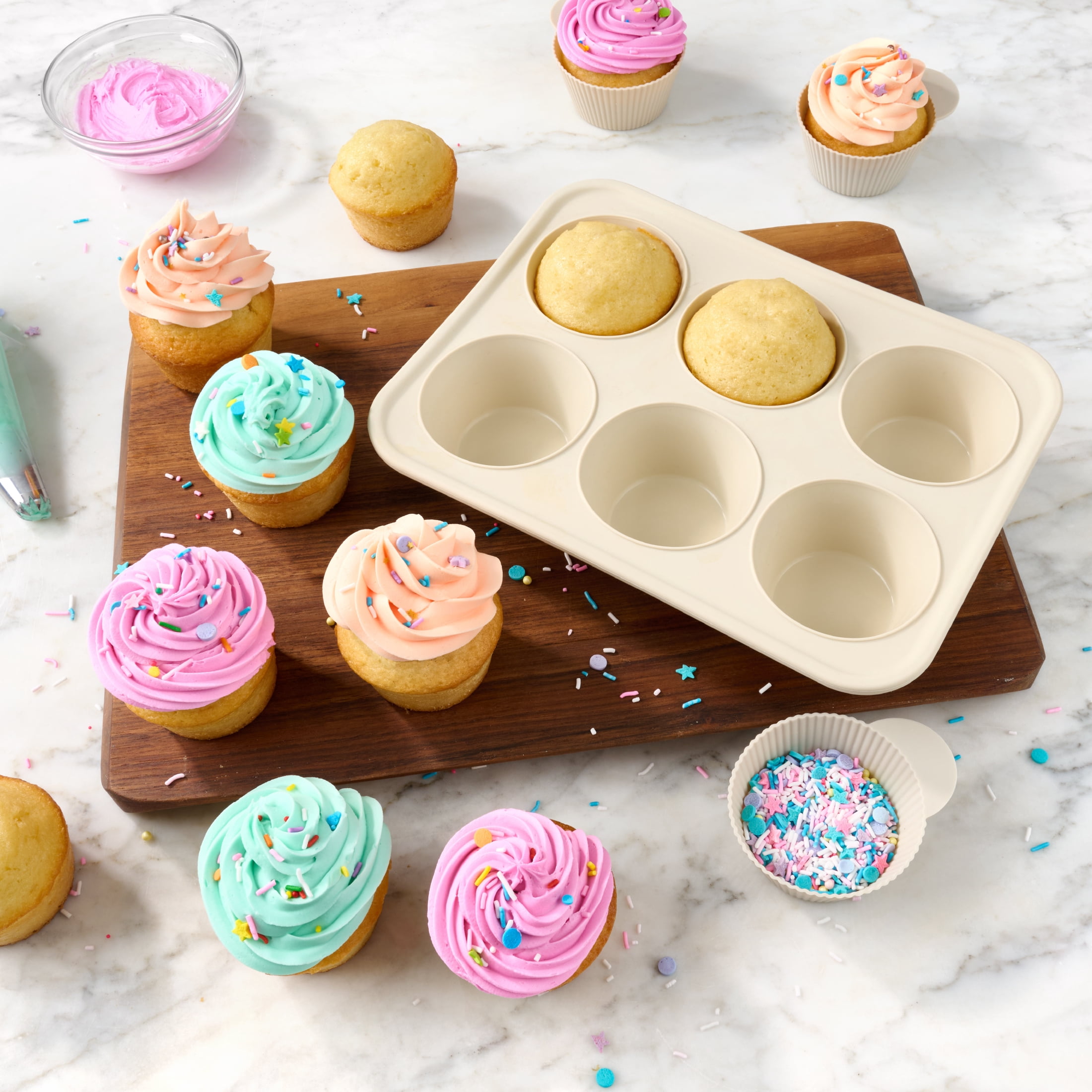 Mainstays 6-Cavity Silicone Cupcake Pan with Reinforced Steel Frame, Papyrus, 9.4 x 7.1 x 1.6 in