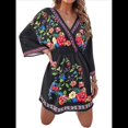 thumbnail image 2 of Vestido Mini Informal con Cuello en V, Estampado Floral, Mangas Acampanadas y Cintura Elástica para Mujer. Negro L, 2 of 10