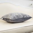 thumbnail image 3 of Funda de almohada Alerfa con bordado de hojas de arce, 50 x 50 cm, color gris plateado, 3 of 7