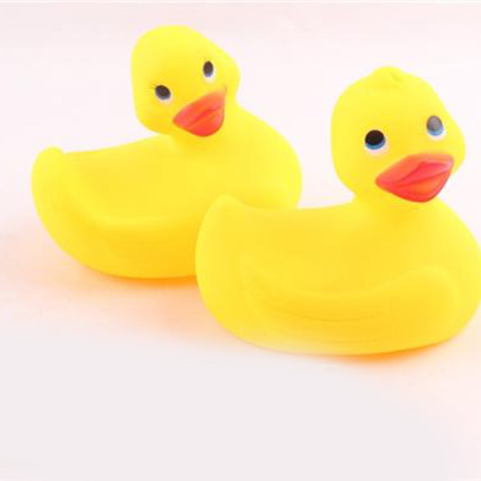 4PCS BABY BATH BATHING TOY RUBBER RACE SQUEAKY YELLOW DUCK 1 BIG 3 SMALL SMART 
