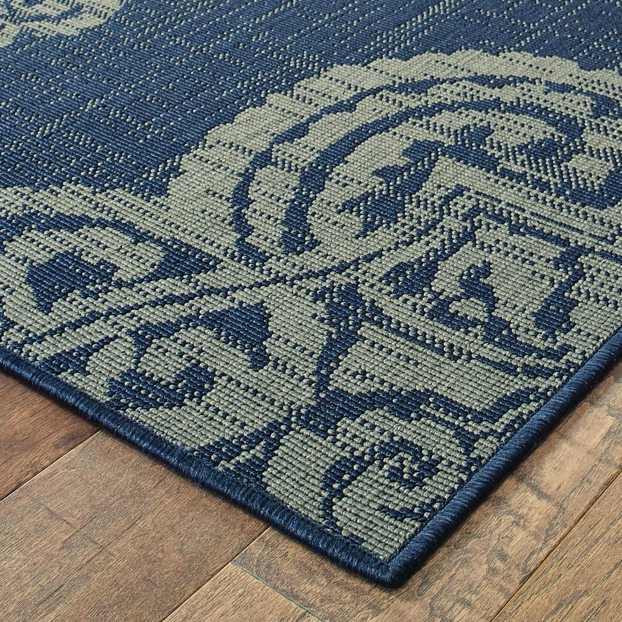 Avalon Home Mackinaw Center Medallion Indoor/Outdoor Area Rug