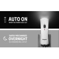 thumbnail image 4 of Linterna Energizer LED recargable con enchufe, paquete de 6, 4 of 8