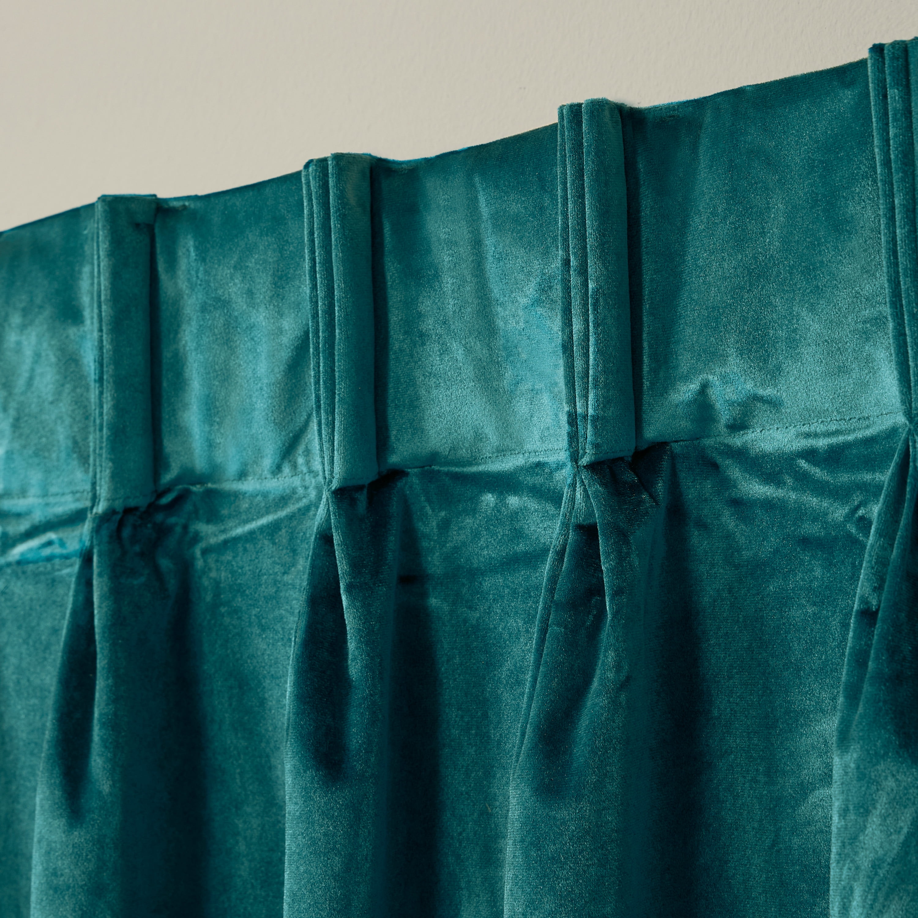 TOWN & COUNTRY LUXE Velour Solid Heavyweight Indoor Curtains, Light Filtering Opacity, Triple Pinch Pleat Top, Plush Velvet, 2-Pack Set, 27"x108", Teal