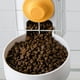 thumbnail image 5 of Jaula para mascotas con dispensador de agua y comida suspendido, bebedero automático para gatos, perros y conejos, color blanco perla., 5 of 6