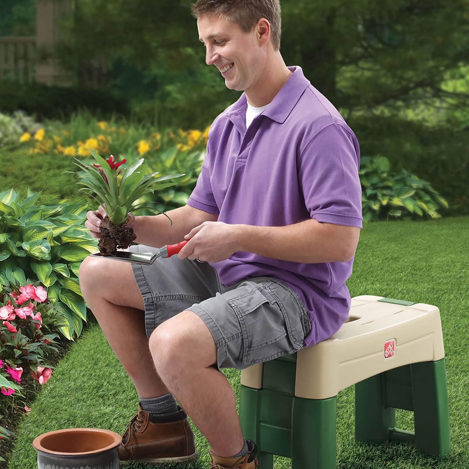 Step2 Garden Kneeler Seat - Durable Plastic Gardening Stool with Kneeling Pad