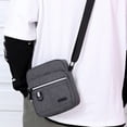 thumbnail image 3 of Bolso bandolera pequeño para hombre y mujer, resistente, ajustable, tipo bandolera, para viajes y deportes, 3 of 6