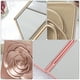 thumbnail image 4 of Espejo de maquillaje de doble cara para mujer, de plástico delicado, 3 unidades, plegable, con diseño de rosa, 4 of 6
