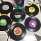 thumbnail image 5 of Posavasos de vinilo para bebidas: protección para la mesa que evita daños en los muebles (6 unidades de vinilo), 5 of 5