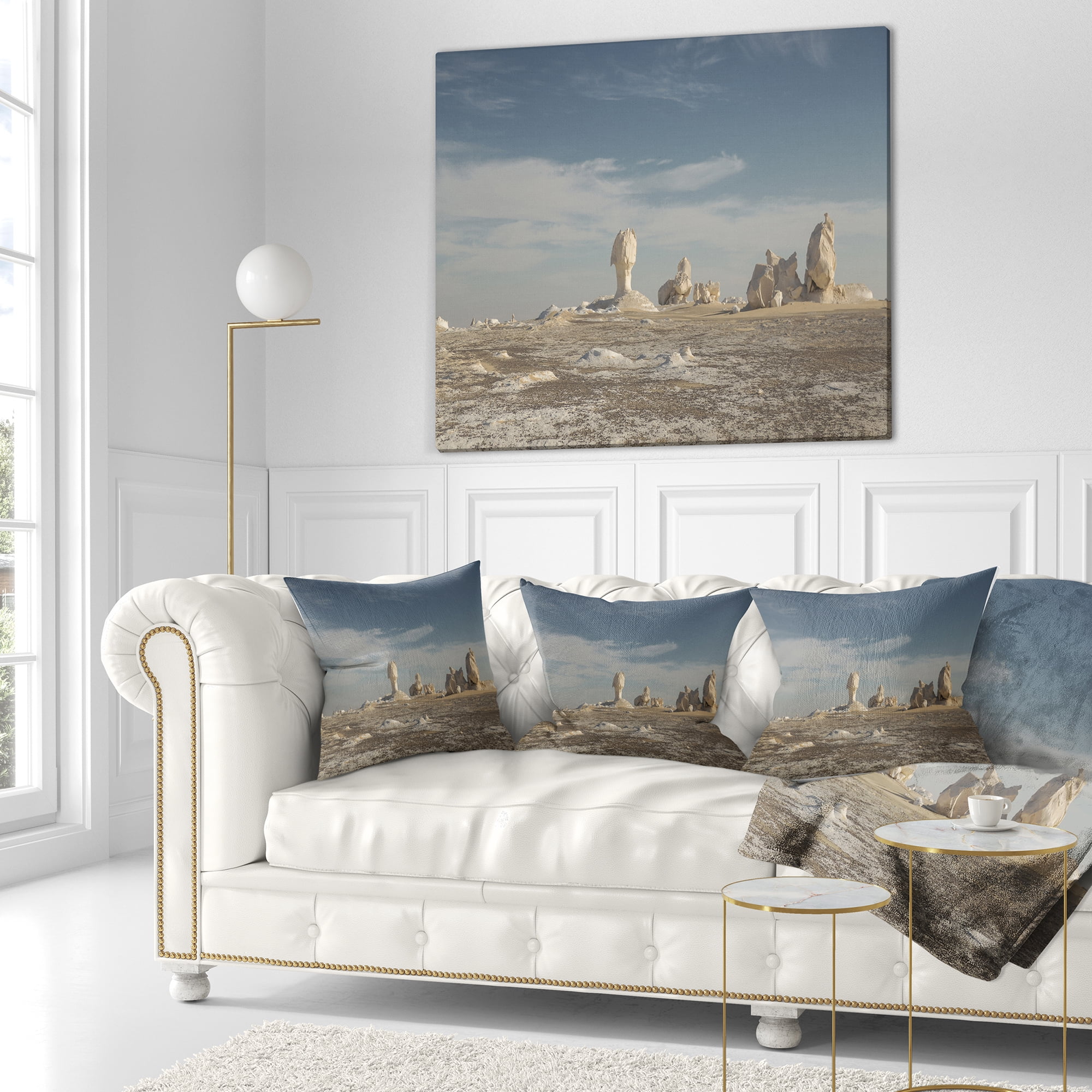 Designart Desert of Egypt - Landscape Photography Throw Pillow - 18x18