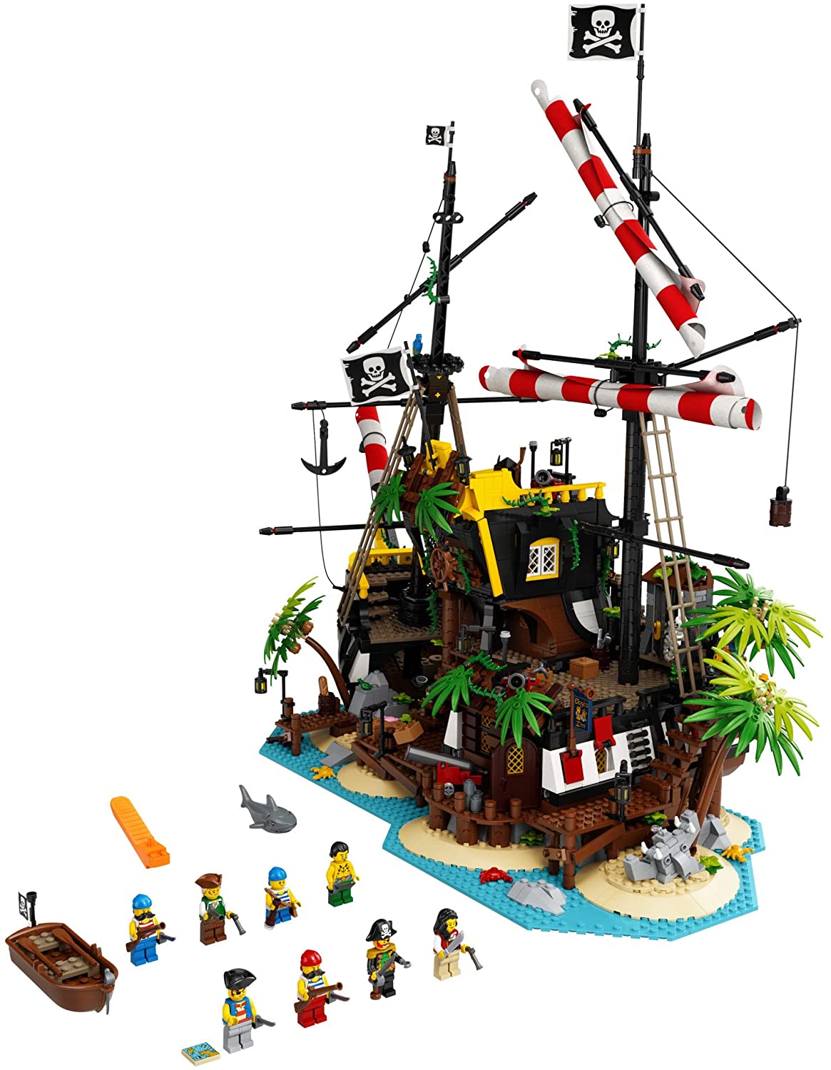 LEGO 6316404 Ideas Pirates of Barracuda Bay Pirate Shipwreck Kit for Play and Display 21322 - image 3 of 8
