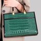 thumbnail image 3 of Bolso bandolera para mujer Bolso de mano superior con patrón de cocodrilo a la moda Bolsos de compras diarios, 3 of 4