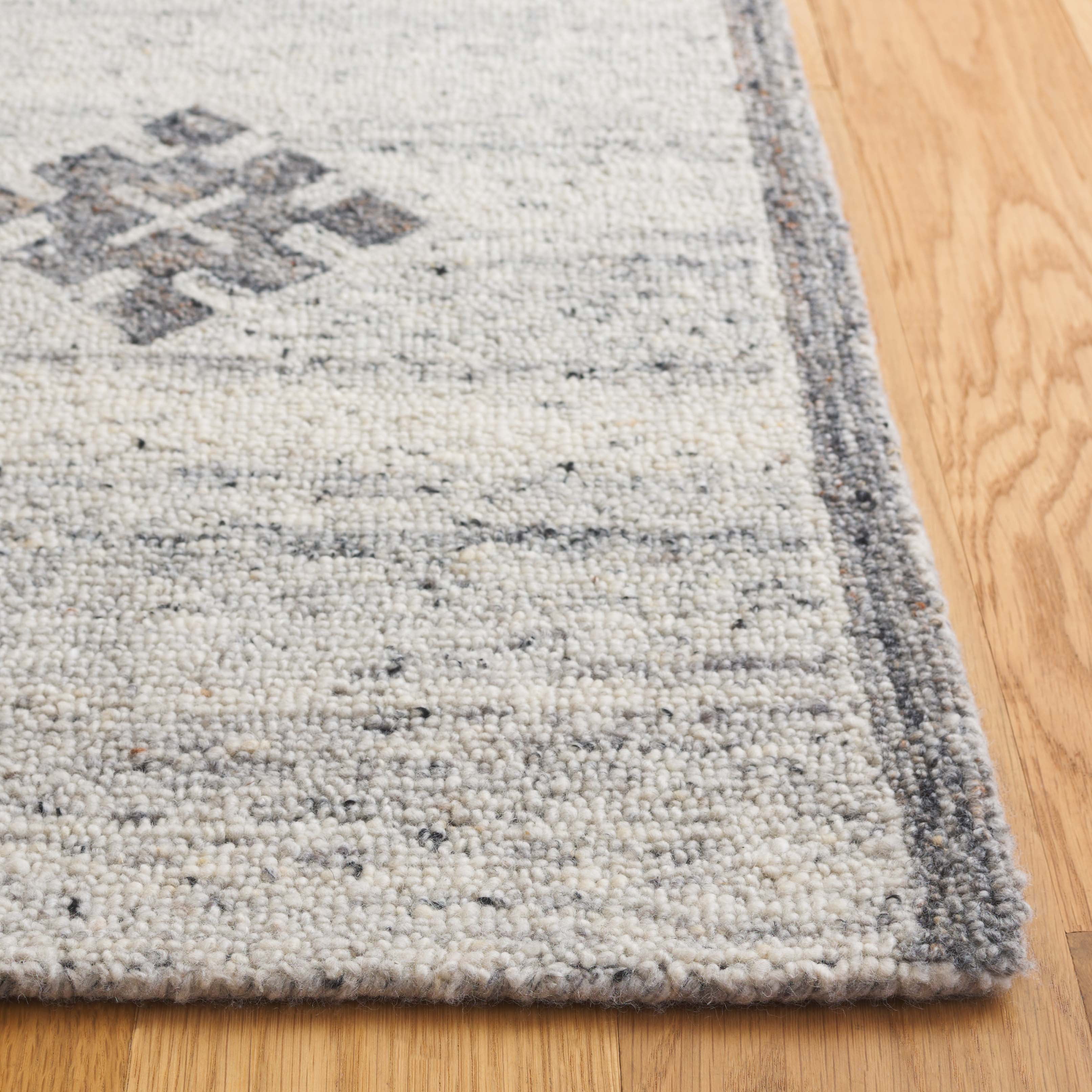 SAFAVIEH Kenya Tinley Geometric Area Rug, Brown/Beige, 6' x 6' Square
