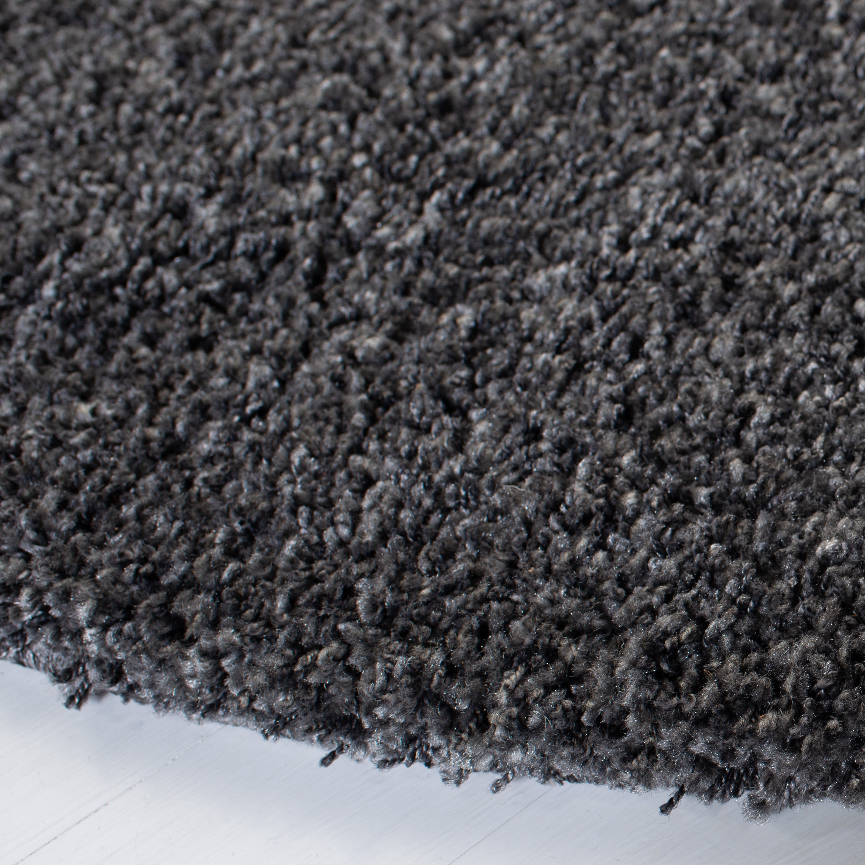 SAFAVIEH California Plush Solid Shag Area Rug, Dark Grey, 5'3" x 5'3" Round - Modern Design, Dark Grey, Non-Shedding & Easy Cleaning, Ultra Plush Thick Pile, Ideal for Living Room, Bedroom